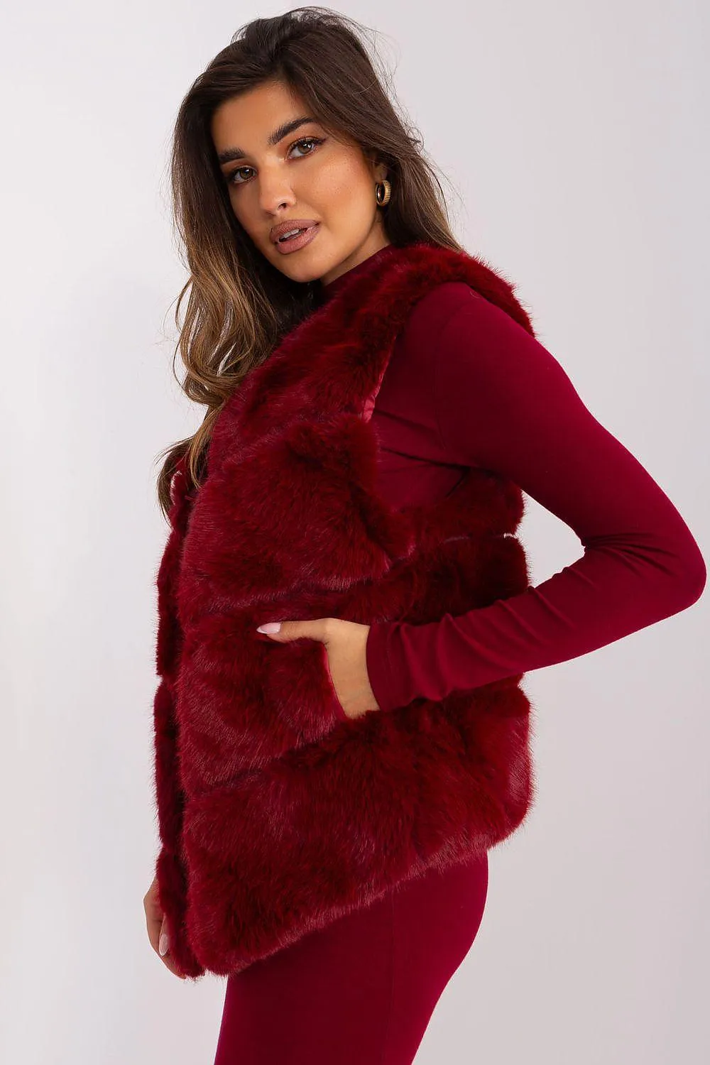 Elegant Multi-Pocket Faux Fur Vest for Every Event