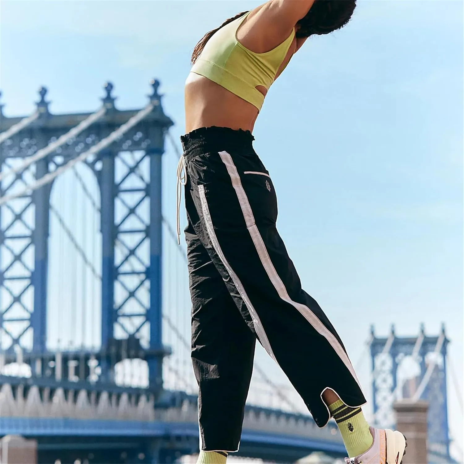 Miqil Women's Casual Loose Striped Sweatpants Y2K Sporty Elastic High Waist Drawstring Wide Leg Barrel Pants Going Out Pants