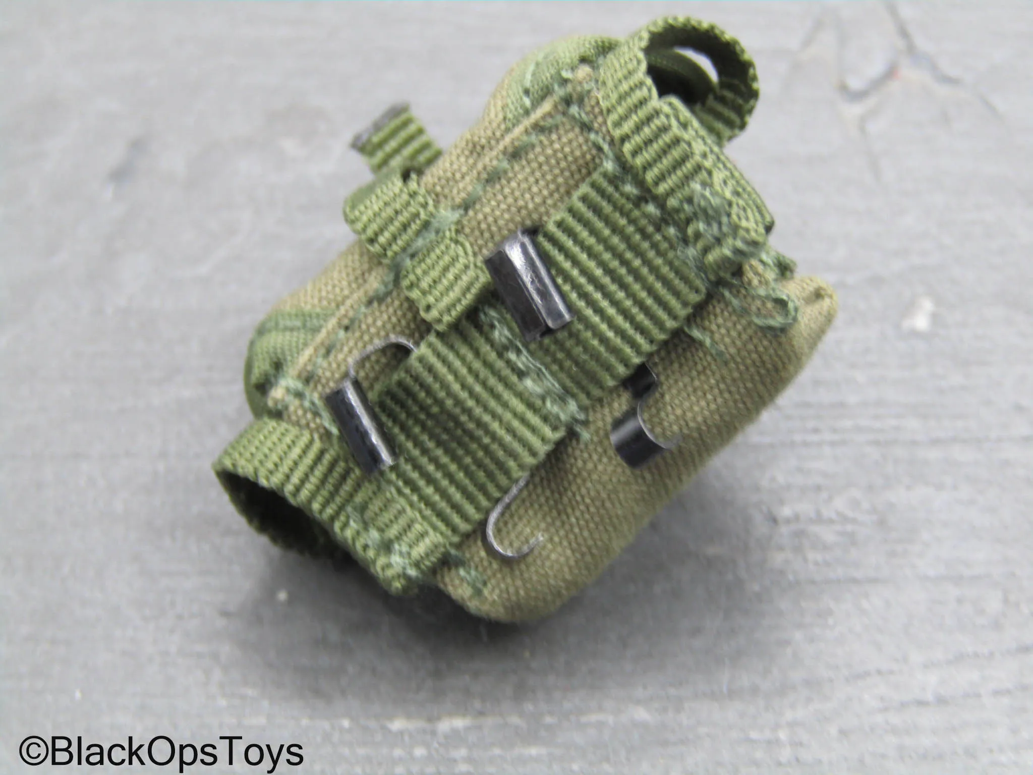 Vietnam Forrest Gump - Green Rivet Harness w/Pouch Set (READ DESC)